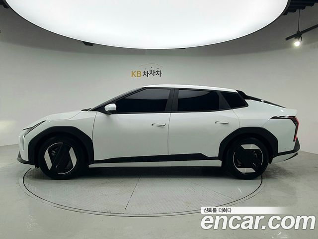 Kia EV4 Long Range 2WD Air 2026 — фото 7