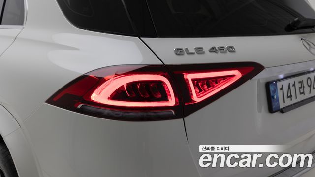 Mercedes-Benz GLE-Class (W167) GLE450 4MATIC AMG Line 2023 — фото 23