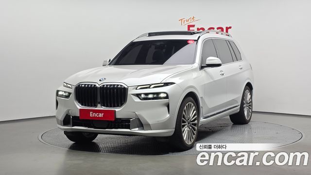 BMW X7 (G07) xDrive 40i Design Pure Excellence 6-Seater 2024 — фото 1