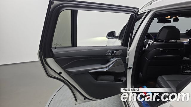 BMW X7 (G07) xDrive 40i Design Pure Excellence 6-Seater 2024 — фото 25