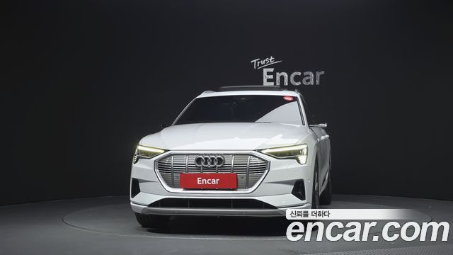 Audi e-tron 55 Quattro 2020 — фото 3