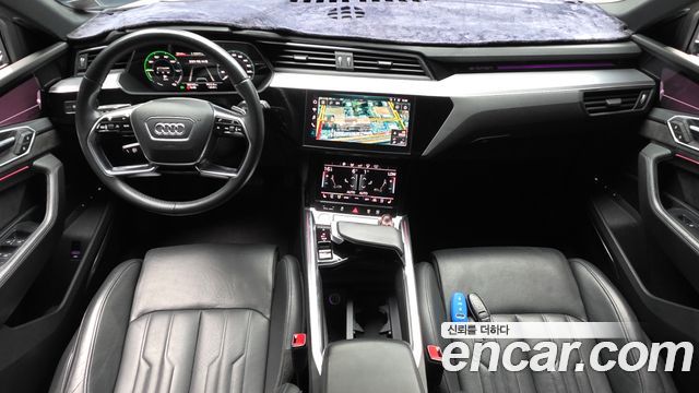 Audi e-tron 55 Quattro 2020 — фото 7