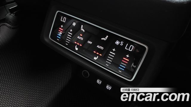 Audi e-tron 55 Quattro 2020 — фото 22