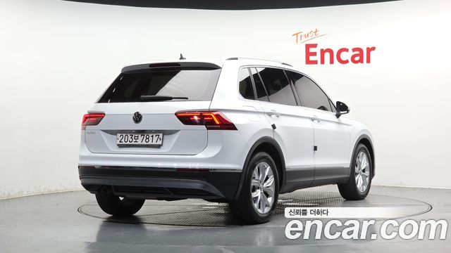 Volkswagen Tiguan (II) 2.0 TDI Premium 2018 — фото 2