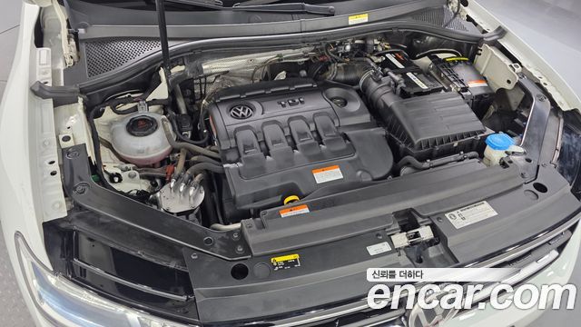 Volkswagen Tiguan (II) 2.0 TDI Premium 2018 — фото 6