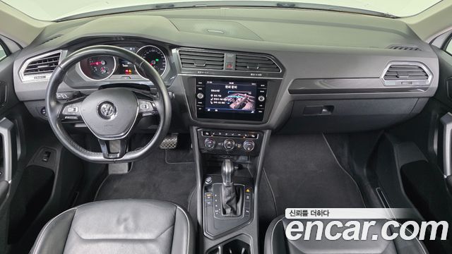 Volkswagen Tiguan (II) 2.0 TDI Premium 2018 — фото 7