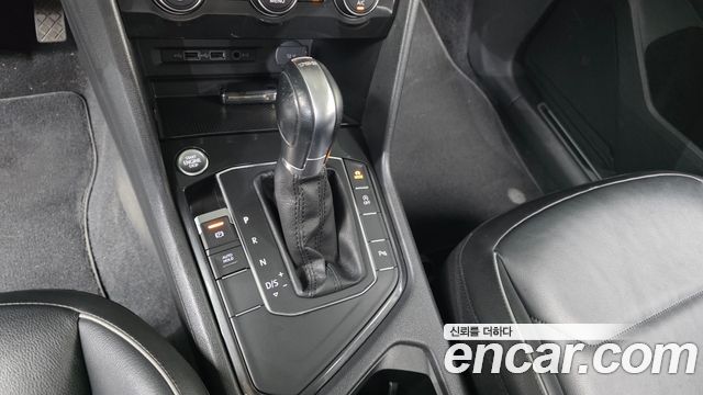 Volkswagen Tiguan (II) 2.0 TDI Premium 2018 — фото 9