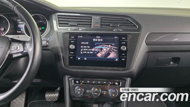 Volkswagen Tiguan (II) 2.0 TDI Premium 2018 — фото 18
