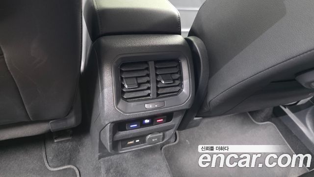 Volkswagen Tiguan (II) 2.0 TDI Premium 2018 — фото 36