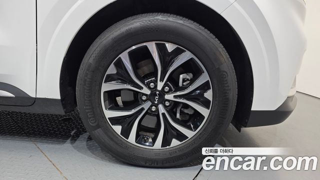 Kia Carnival (IV) Diesel 9-Seater Signature 2023 — фото 5