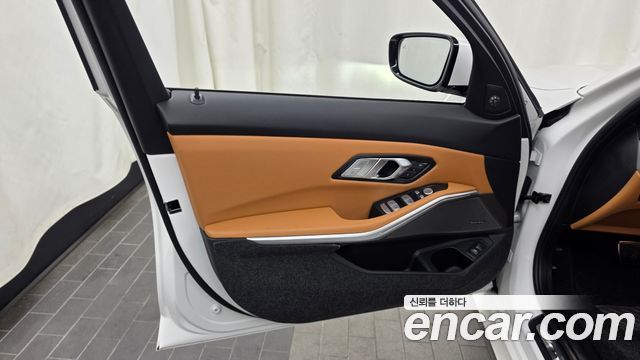 BMW 3 Series (G20) 320i M Sport 2025 — фото 24