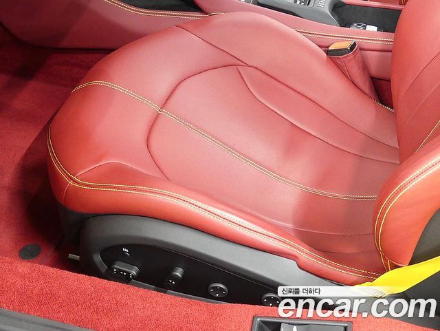 Ferrari F8 Spyder 3.9 V8 2021 — фото 22