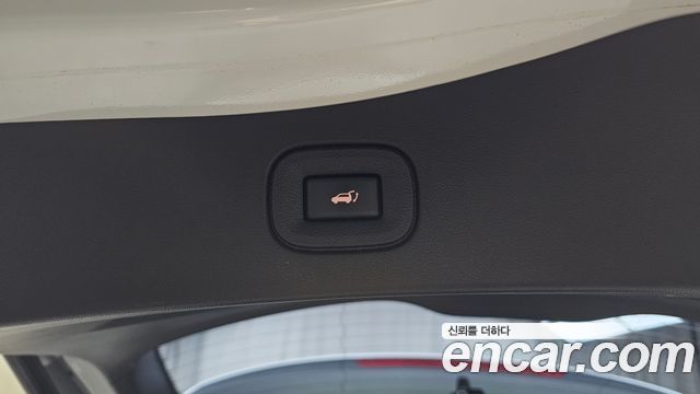 Renault Korea QM6 2.0 LPe RE Signature 2WD 2022 — фото 17