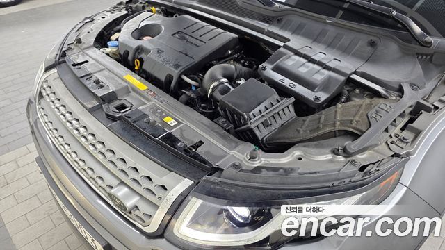 Land Rover Range Rover Evoque 2.0 TD4 SE 2018 — фото 6
