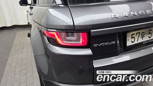 Land Rover Range Rover Evoque 2.0 TD4 SE 2018 — фото 23