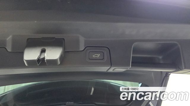 Land Rover Range Rover Evoque 2.0 TD4 SE 2018 — фото 27