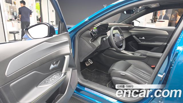 Peugeot 408 1.2 Hybrid GT 2025 — фото 10
