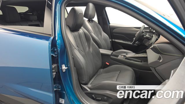 Peugeot 408 1.2 Hybrid GT 2025 — фото 26