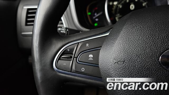 Renault Korea QM6 2.0 GDe PREMIERE 2WD 2023 — фото 17