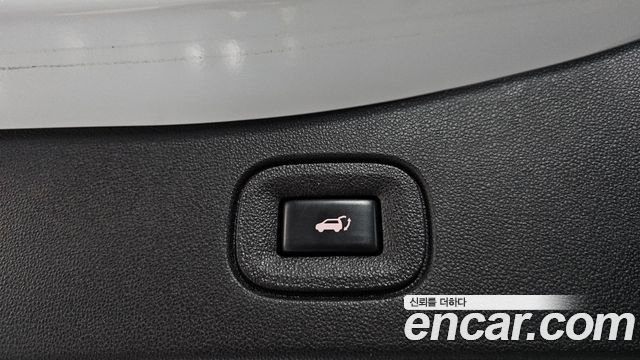 Renault Korea QM6 2.0 GDe PREMIERE 2WD 2023 — фото 18