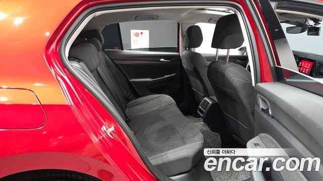 Volkswagen Golf (VIII) 2.0 TDI Prestige 2024 — фото 12