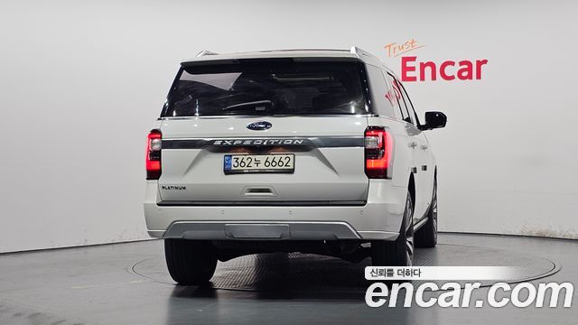 Ford Expedition Platinum 4WD 7Seater 2021 — фото 4