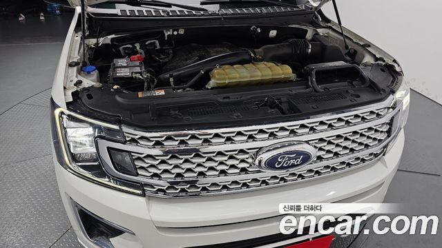 Ford Expedition Platinum 4WD 7Seater 2021 — фото 6