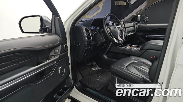 Ford Expedition Platinum 4WD 7Seater 2021 — фото 11