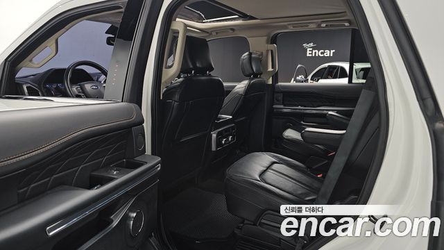 Ford Expedition Platinum 4WD 7Seater 2021 — фото 12