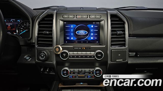 Ford Expedition Platinum 4WD 7Seater 2021 — фото 14