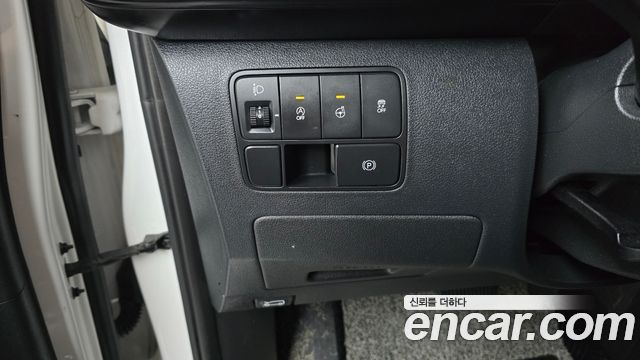 Hyundai Staria Cargo 3-Seater Modern 2023 — фото 17
