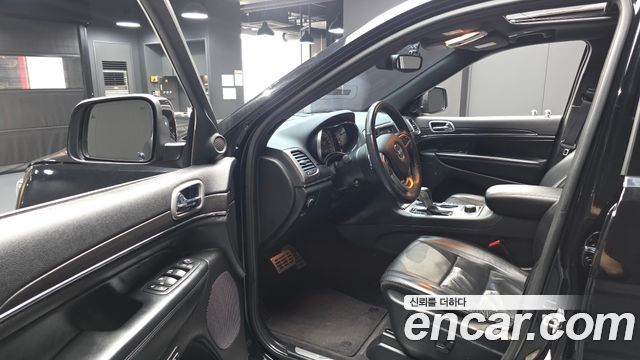 Jeep Grand Cherokee 3.6 Limited WK2 2018 — фото 10