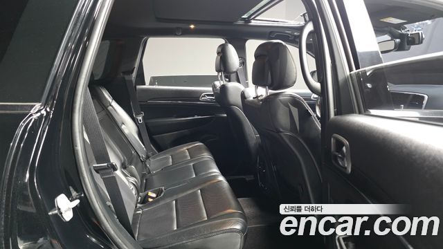 Jeep Grand Cherokee 3.6 Limited WK2 2018 — фото 16