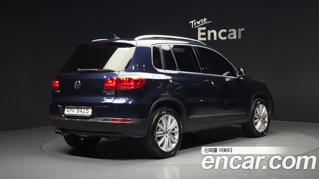 Volkswagen Tiguan 2.0 TDI  Premium 5N 2016 — фото 2
