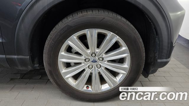 Ford Explorer (VI) 2.3 LimIted 4WD 2020 — фото 21