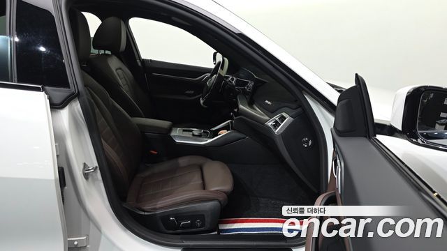 BMW 4 Series (G22) 420i M Sport Pro Gran Coupe 2025 — фото 11