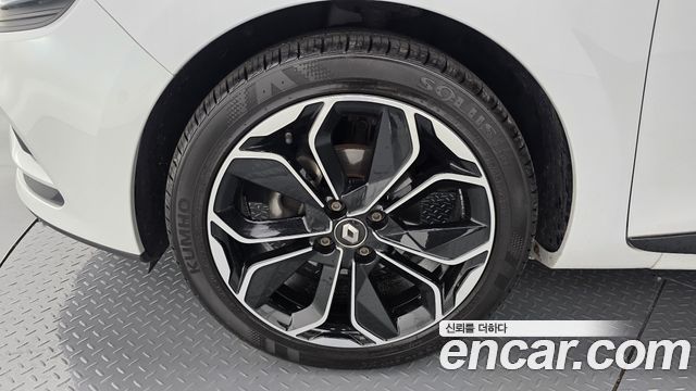 Renault Korea Clio Intens 2018 — фото 5