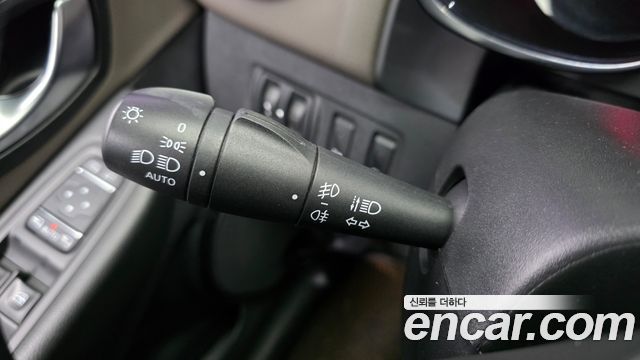 Renault Korea Clio Intens 2018 — фото 19