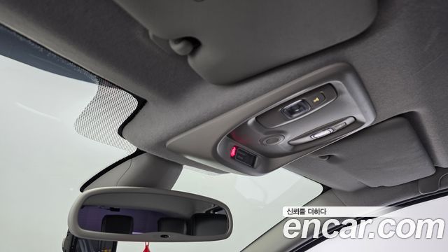 Renault Korea Clio Intens 2018 — фото 31