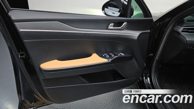 Kia K5 (III) 2.0 Prestige 2023 — фото 24