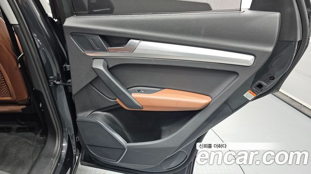 Audi Q5 (FY) 45 TFSI Quattro 2023 — фото 25