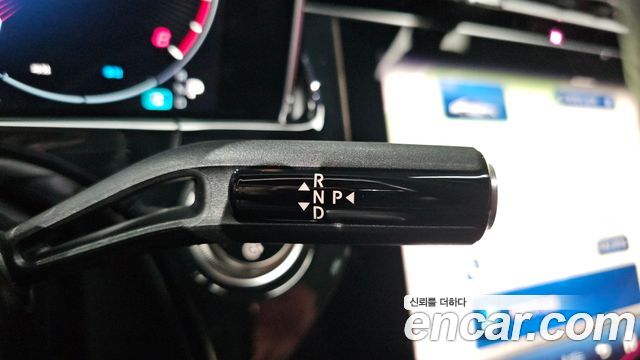 Mercedes-Benz E-Class (W214) E300 4MATIC AMG Line 2025 — фото 9