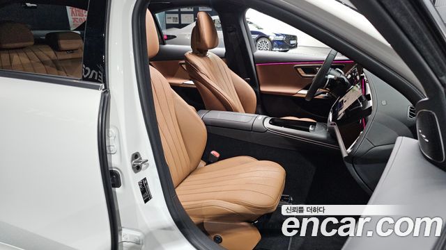 Mercedes-Benz E-Class (W214) E300 4MATIC AMG Line 2025 — фото 16