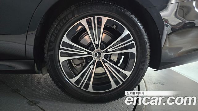 Mercedes-Benz E-Class (W214) E200 Avantgarde 2025 — фото 21