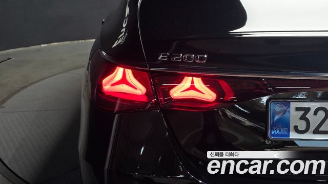 Mercedes-Benz E-Class (W214) E200 Avantgarde 2025 — фото 23