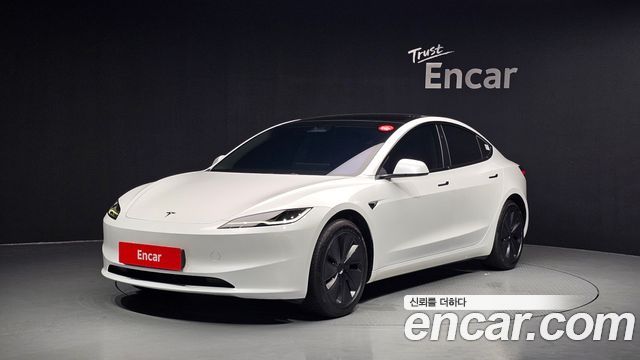 Tesla Model 3 RWD