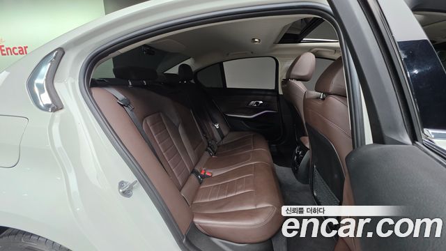 BMW 3 Series (G20) 320d Luxury 2022 — фото 17