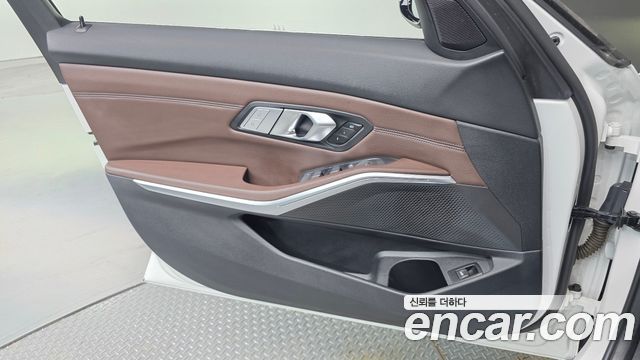 BMW 3 Series (G20) 320d Luxury 2022 — фото 24
