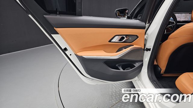 BMW 3 Series (G20) 320i M Sport 2025 — фото 25