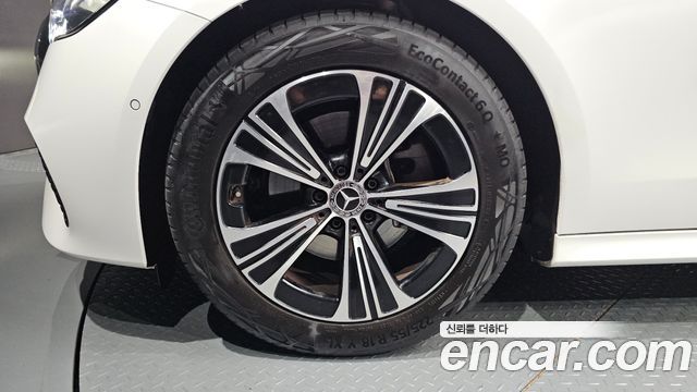 Mercedes-Benz E-Class (W214) E200 Avantgarde 2025 — фото 5